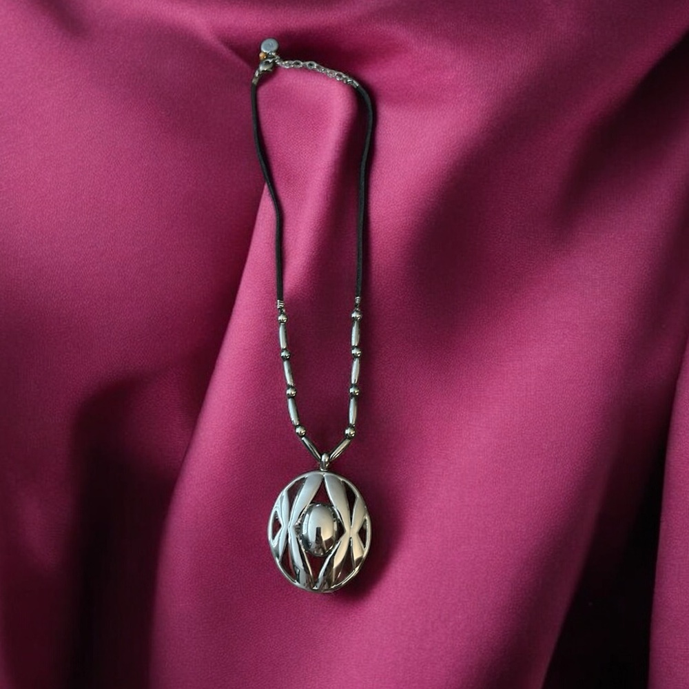 Solitaire Pendant Cable Silver Toned Necklace